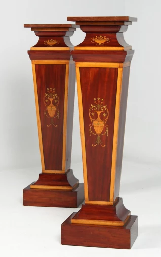 England
Mahogany a.o.
around 1915