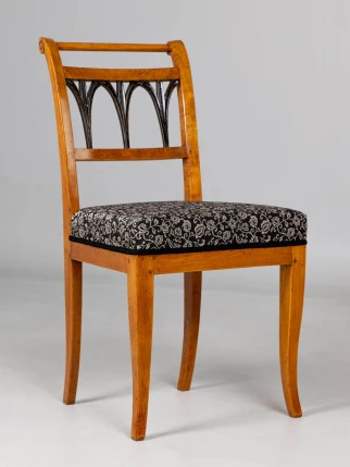 Quattro sedie antiche