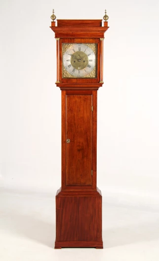 Antico orologio a pendolo