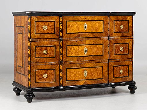 Commode antique, vers 1785, baroque, Louis XVI, Johann Adam Sauer, Fulda - Fulda
Noyer, érable et autres.
vers 1785