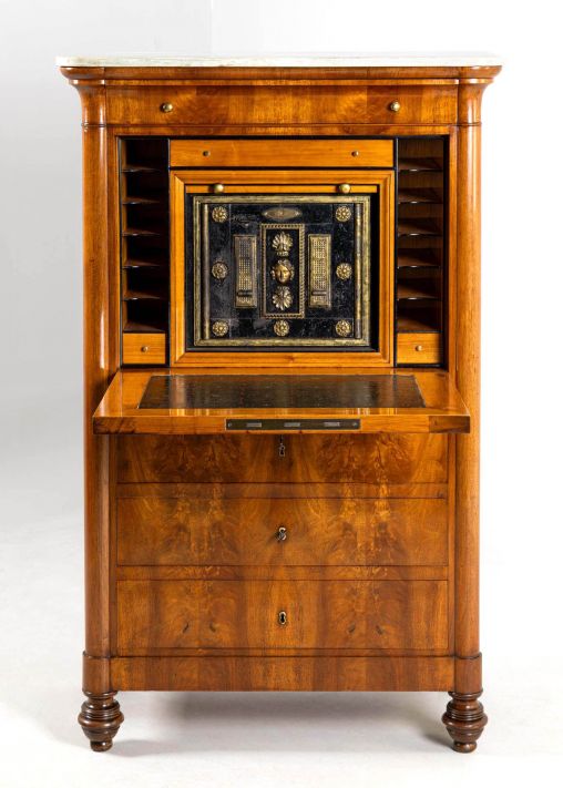 Ancien Biedermeier - Charles X secrétaire avec coffre-fort, vers 1840 - Italie du Nord
Noyer et autres
vers 1840