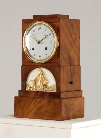 Ancienne horloge de cheminée berlinoise