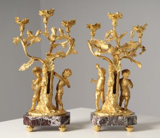 Candeliere in bronzo dorato