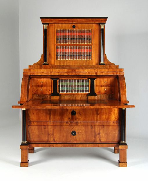 Aniker secretary with secret compartments, cherry, Biedermeier around 1815 - Middle German
Cherry
Biedermeier around 1815