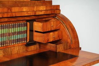 Mobili Biedermeier in ciliegio
