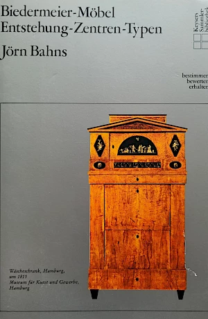 Questo manuale compatto offre una solida introduzione allo sviluppo, alla diversità regionale e alla differenziazione tipologica dei mobili Biedermeier, caratterizzati da funzionalità, chiarezza costruttiva e semplice eleganza.