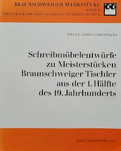 Il gran numero di capolavori originali e la loro giustapposizione con i mobili sopravvissuti consentono di trarre conclusioni fondate sulle caratteristiche stilistiche regionali, sui cambiamenti di forma e sulle transizioni dal Classicismo al Biedermeier nell