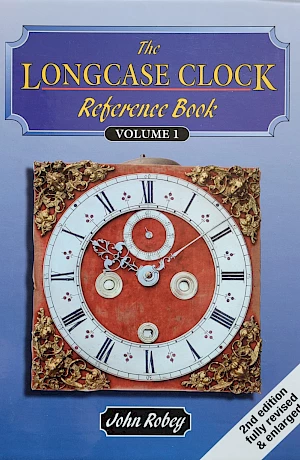 Il libro offre oltre 2.500 illustrazioni in due volumi sul tema degli orologi a pendolo ed è un