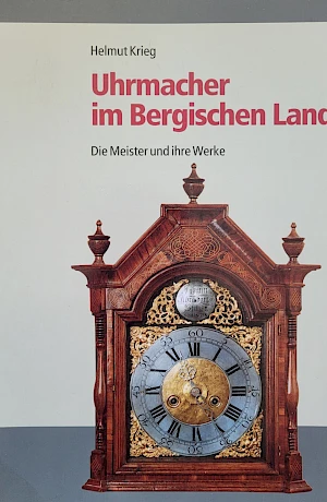 Interessante libro sul tema della "Bergische grandfather clock" del XVIII e XIX secolo.