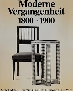 Questo catalogo mette a confronto il design moderno viennese del 1900 circa con i suoi predecessori storici del 1800 circa, concentrandosi su mobili, metallo, vetro, tessuti e ceramiche.