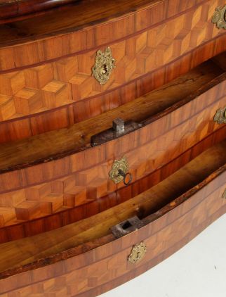 Baroque central locking system