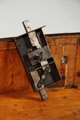 Chest of drawers lock 18th century