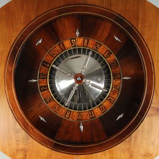Professional roulette wheel