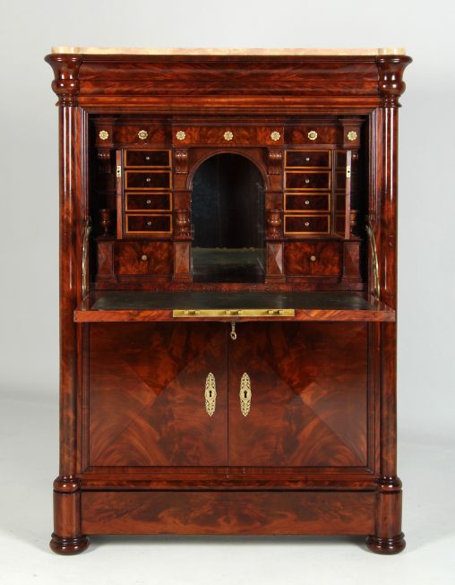 Secretary with interesting secret compartments - France
Mahogany
Mid 19th century