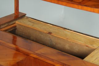 Compartiment secret secrétaire