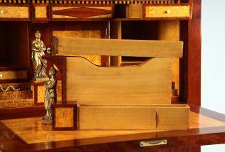Compartiment secret secrétaire Biedermeier
