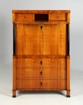 Baviera
Ciliegio
datato: 1822