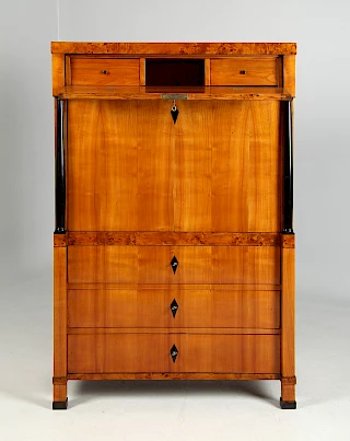 <p>Bavière<br />
Cerisier<br />
daté : 1822</p>