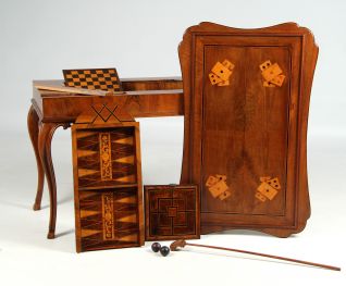 Mitteldeutsch
Nussbaum, Ahorn, Zwetschge
Barock um 1760