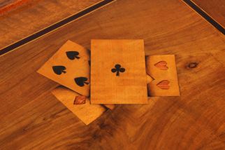 Marketerie Spieltisch Spielkarten antik