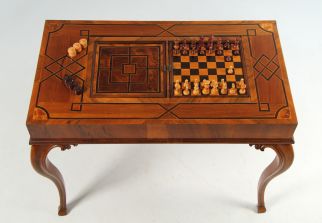 Schachtisch Spieltisch antik