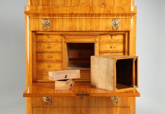 Cerisier Biedermeier secrétaire avec compartiment secret