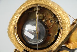 Fadenaufhängung des Pendels