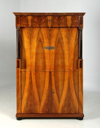 Antiker Biedermeier Sekretär mit Geheimfach, Nussbaum, Kirsche, um 1830