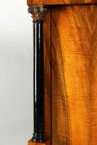 Antiker Biedermeier Sekretär mit Geheimfach, Nussbaum, Kirsche, um 1830