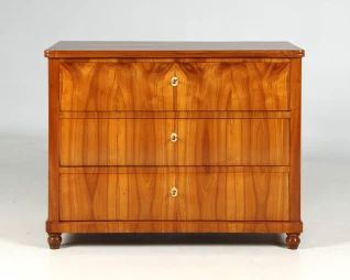 Thuringia
Cherry
Biedermeier around 1840