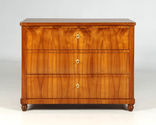 Small antique chest of drawers, cherry, Biedermeier around 1840 - Thuringia
Cherry
Biedermeier around 1840