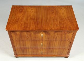 Small antique Biedermeier cherry chest of drawers