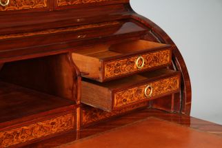 Antico scrittoio da donna a cilindro con impiallacciatura in ostrica