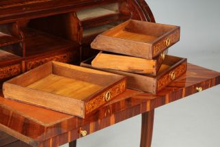 Segretaria a cassetti