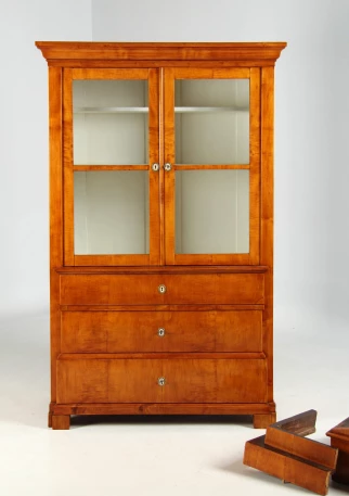 Biedermeier Vitrine um 1830