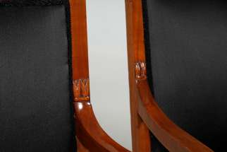 Legno di ciliegio intagliato