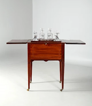 <p>England<br />
Mahogany<br />
early 20th century</p>