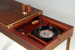 Ancienne table de jeu de roulette Louis XVI en acajou