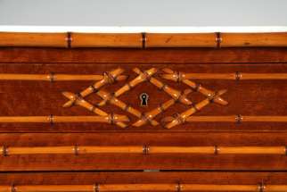 Faux Bamboo Möbel