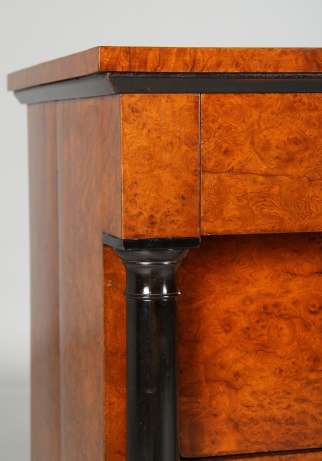 Kleine Biedermeier Kommode mit Säulen