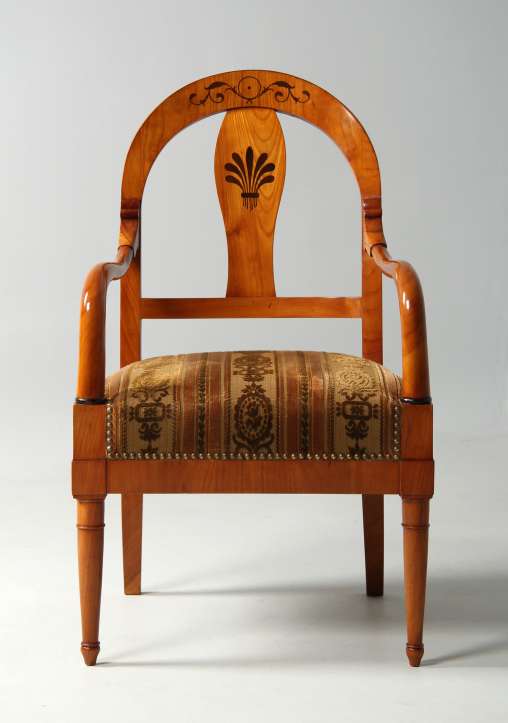 Antiker Kirschbaum Armlehnstuhl, Sessel, Biedermeier um 1830 - Süd-Westdeutsch
Kirsche
um 1830