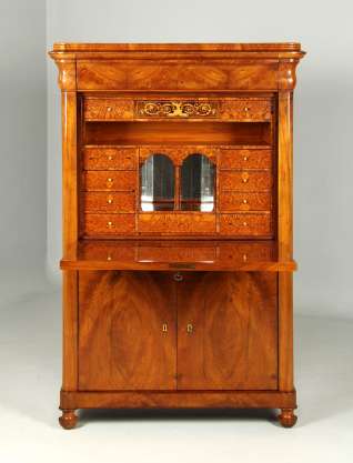 Rhénanie
Noyer, entre autres
Style Biedermeier, vers 1835