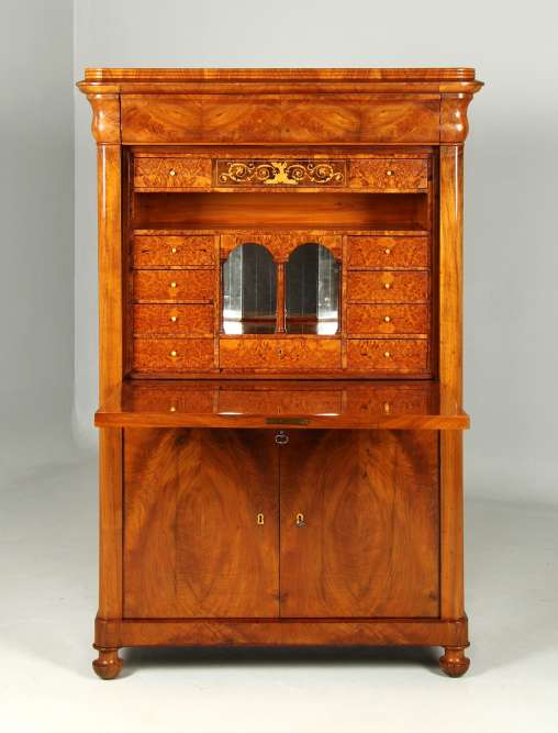 Antique Biedermeier secretary desk, German, c. 1830, walnut, restored - Rhineland
Walnut, etc.
Biedermeier, c. 1835