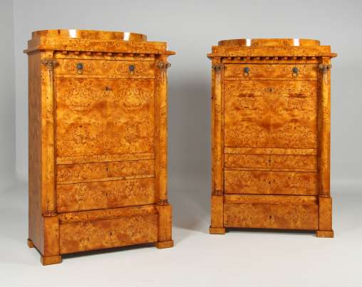 Zwei gleiche antike Schränke, Paar, Biedermeier, Berlin um 1825 - Nord-Ost-Deutschland
Pappelmaser
Biedermeier um 1825