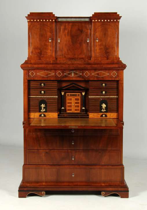 Secrétaire danois ancien de Biedermeier avec des compartiments secrets - Danemark
Acajou, entre autres
vers 1830