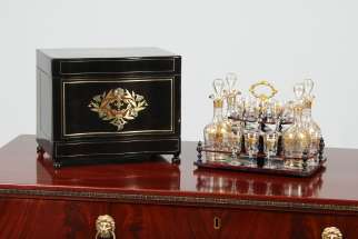 Coffret à liqueurs ancien de style Napoléon III