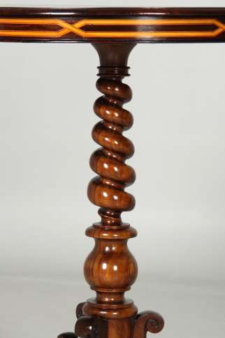 Korkenzieher Säule