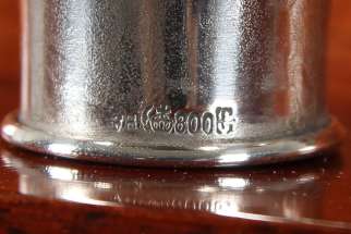 Antiker Frisiertisch mit Flakons 800er Silber