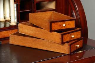 Tiroirs de style Biedermeier