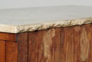 Commode en marbre de Carrare